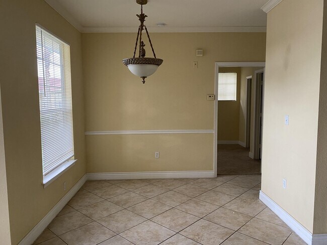 Building Photo - 5525 Pga Blvd