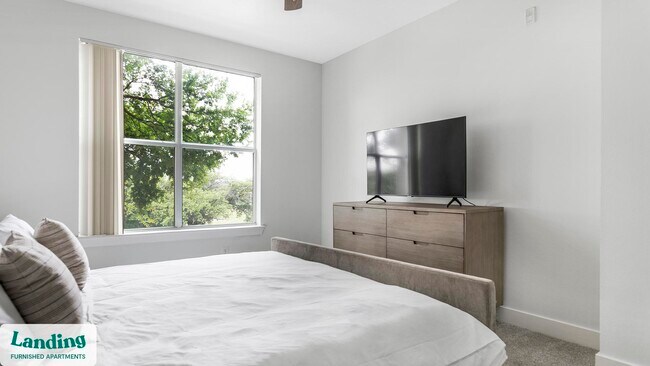 Foto del edificio - 7373 Valley View Ln