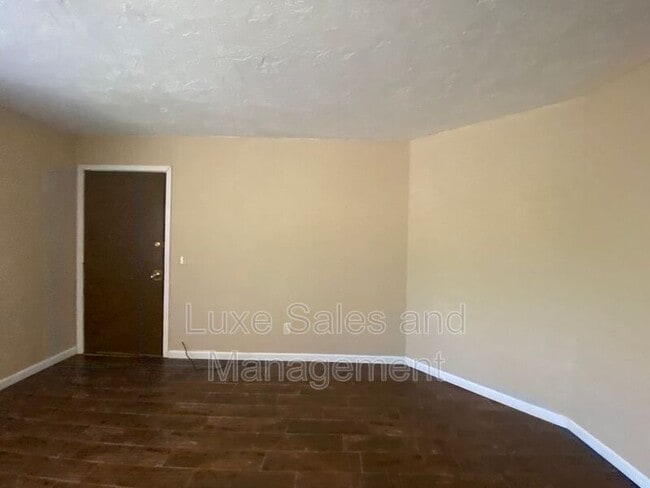 Photo - 6024 NW Expressway Apartment