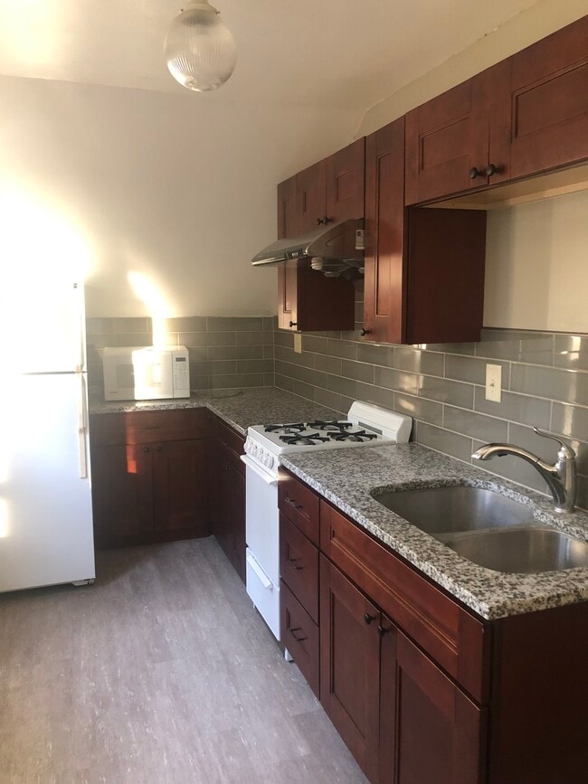 Building Photo - 1245 Jackson St
