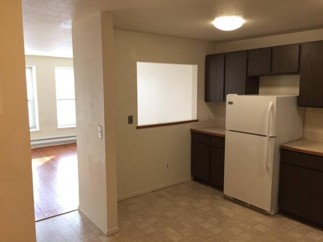 Building Photo - Bridgeview Apartments - Studio