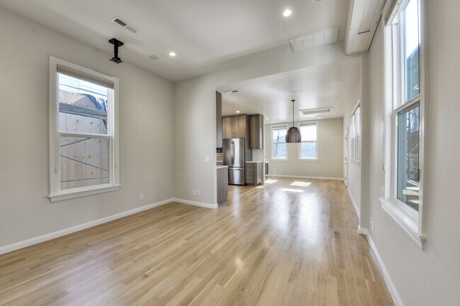 Building Photo - 1059 Tennessee