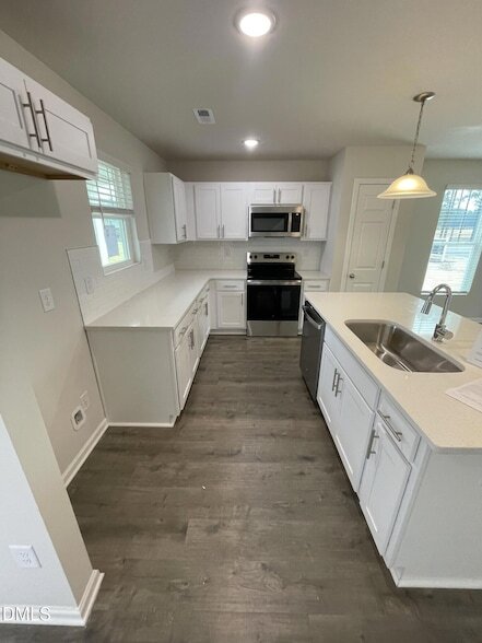 Foto del edificio - 1012 Peony Ln