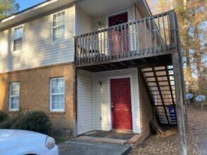 Building Photo - 1548 Hamilton Dr