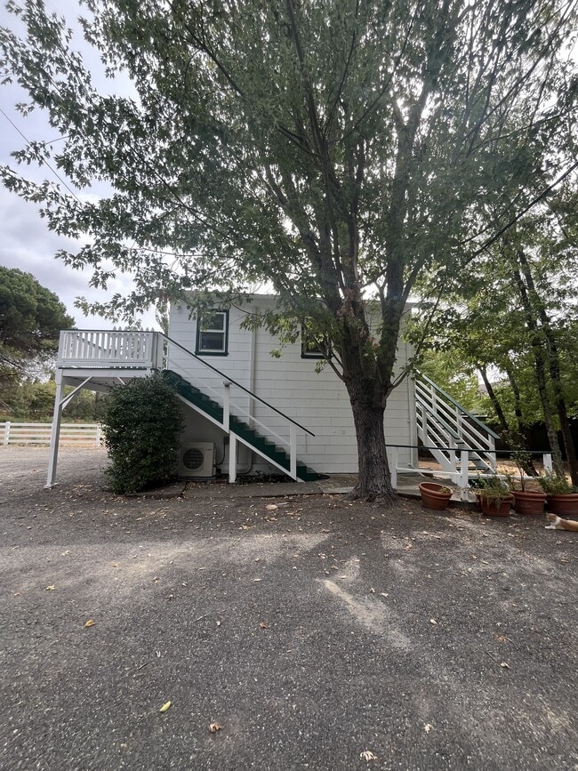 Building Photo - 1130 Windsor River Rd