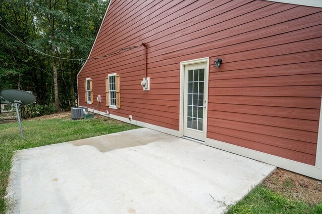 Building Photo - 3BR/2BA Home