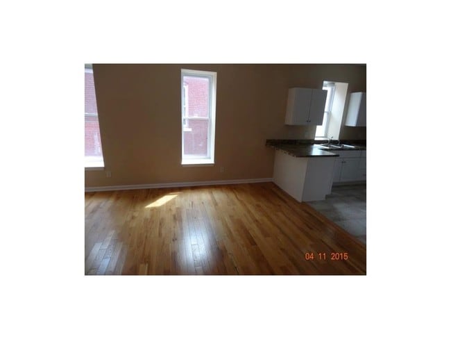 Building Photo - 528 Bellefontaine Ave