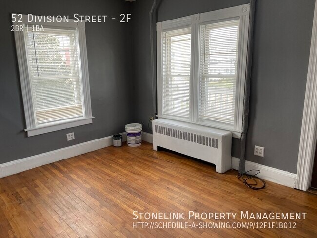 Foto del edificio - 52 Division St