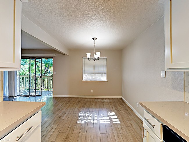 Building Photo - 2336 Villanova Cir