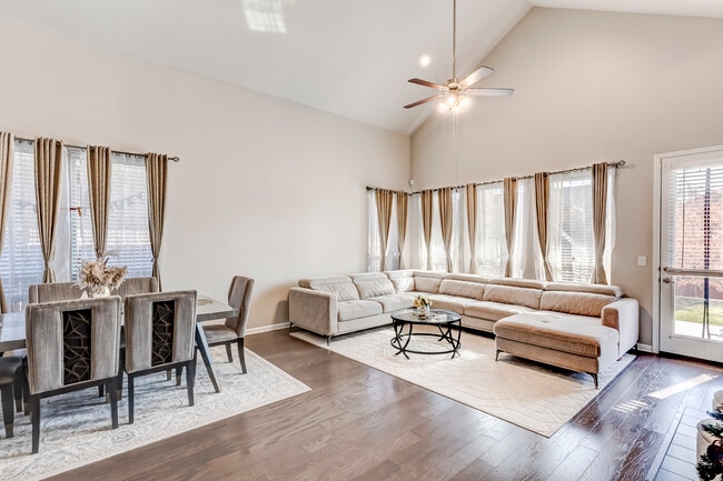 Foto del edificio - 722 Kingston Pl