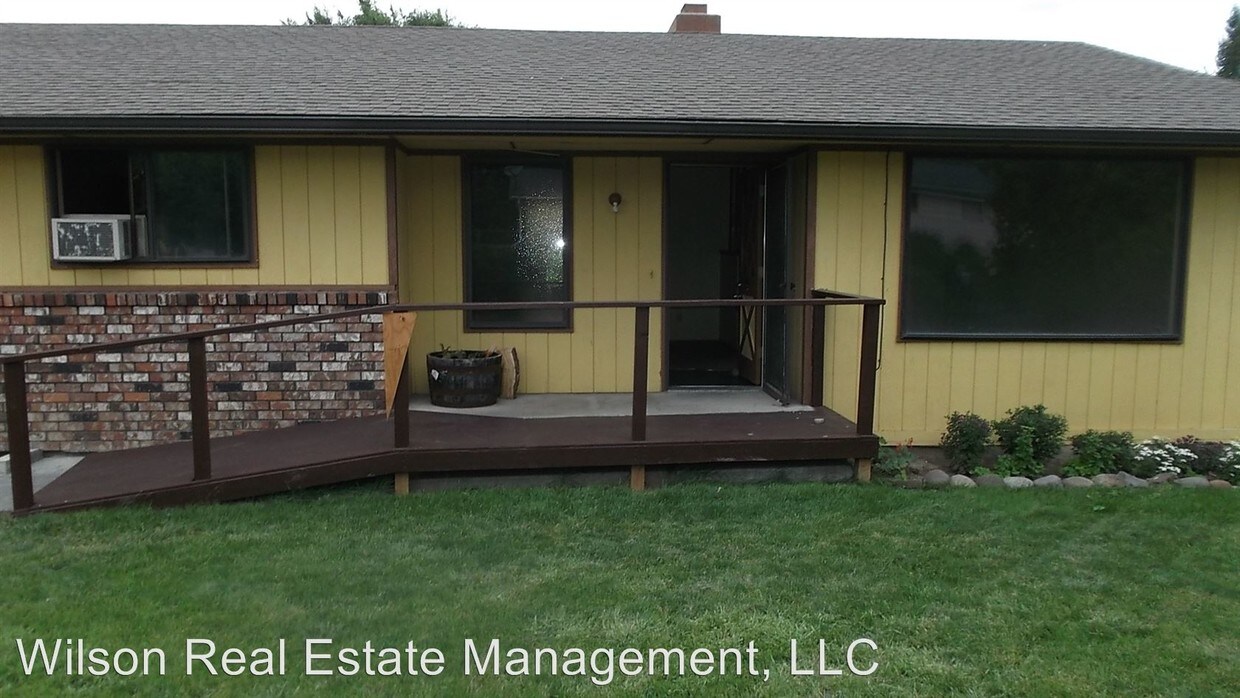 Foto del edificio - 7 br, 2.5 bath House - 7002 LINDGREN DR.