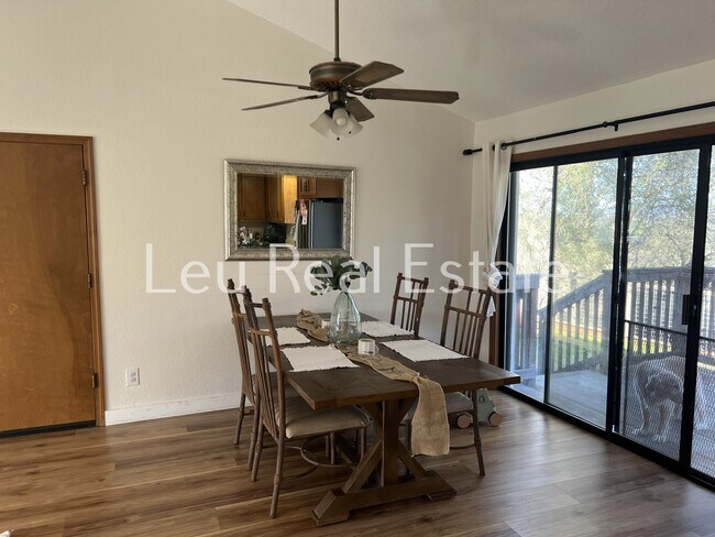 Foto del edificio - 3291 Maverick Ct