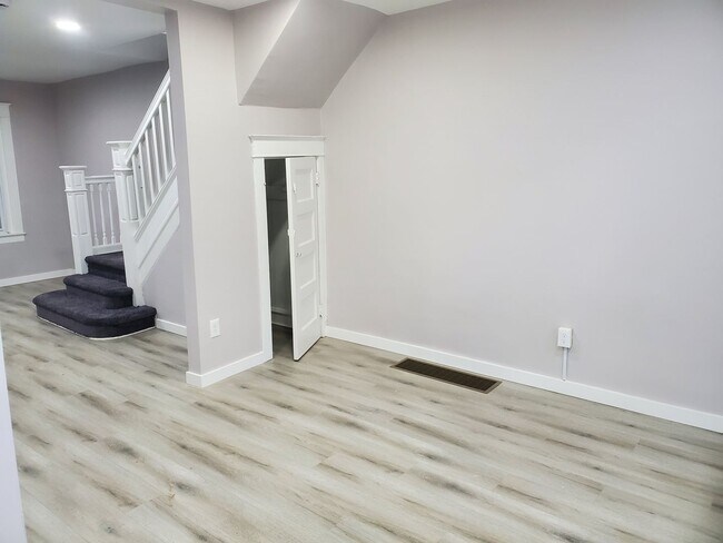 Foto del edificio - 3 Bedroom House in West Philadelpia