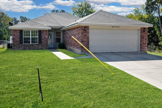 Building Photo - 28 Bluebonnet Dr