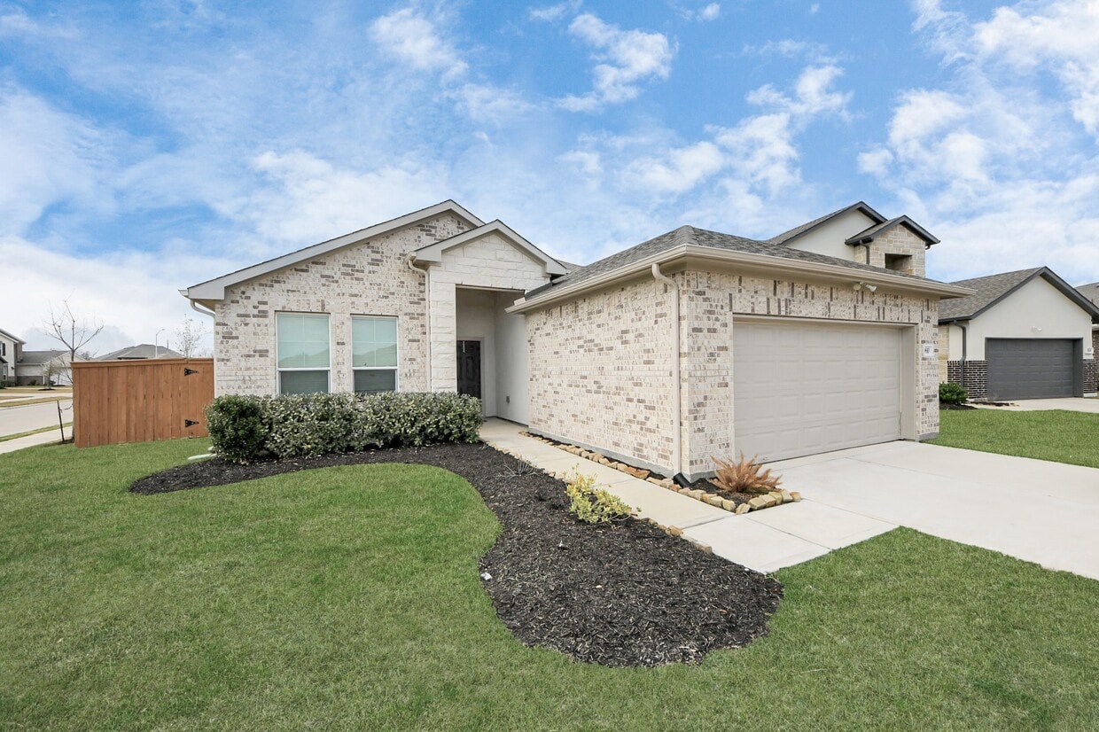 Primary Photo - 10610 Crescent Peak Dr