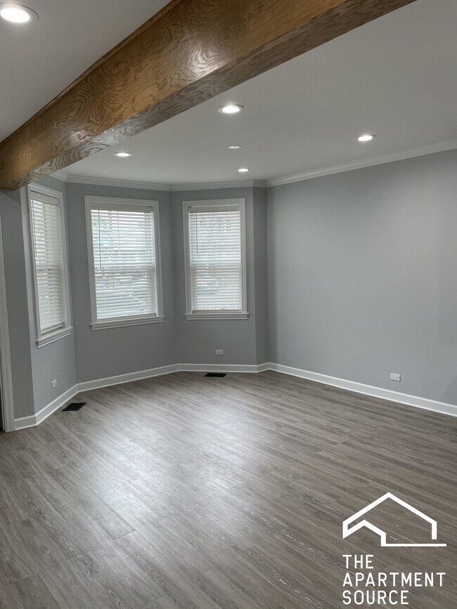 Building Photo - 3707 W Belmont Ave