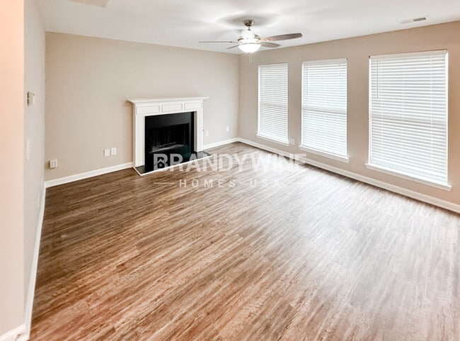 Building Photo - 244 Augusta Woods Dr