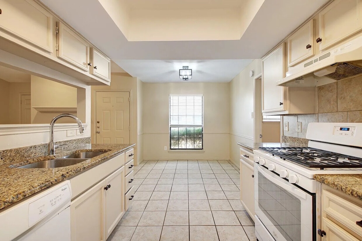 Primary Photo - Room in Duplex on Luther Dr