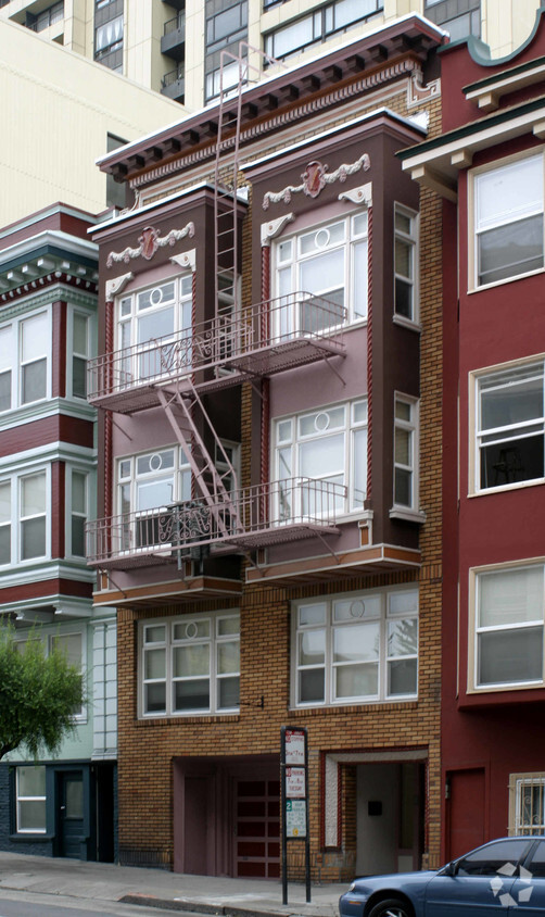 Building Photo - 1050 Pine St