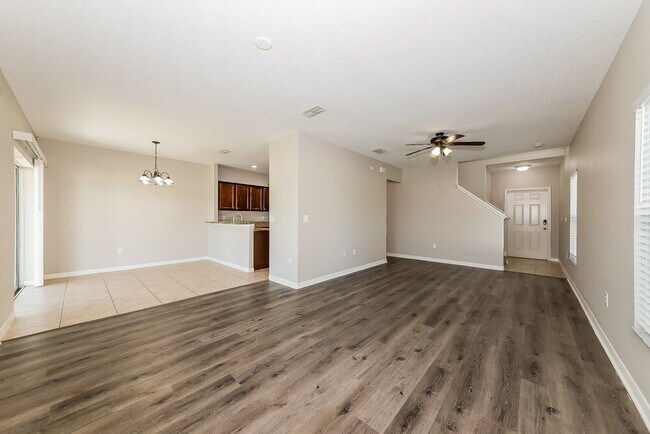 Building Photo - 1021 Seminole Sky Dr