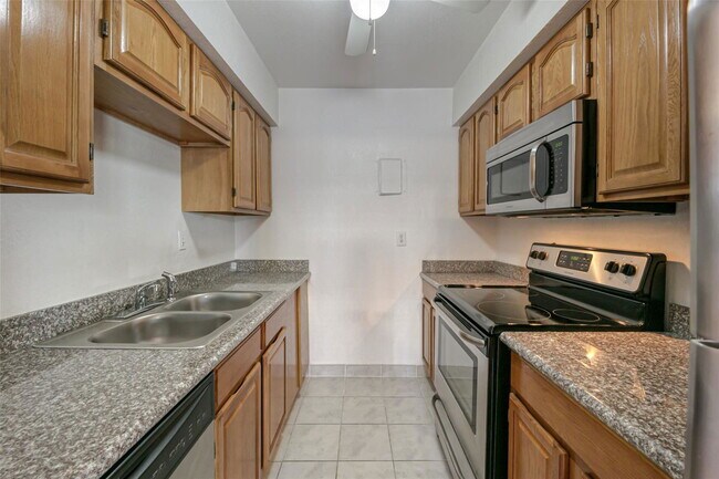 Foto del edificio - 3870 NE 22nd Terrace