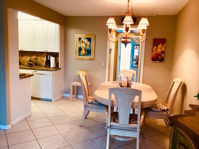 Foto del edificio - 4008 Cornwall A