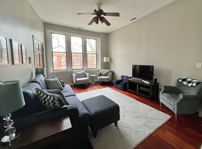 Foto del edificio - 2125 W Potomac Ave