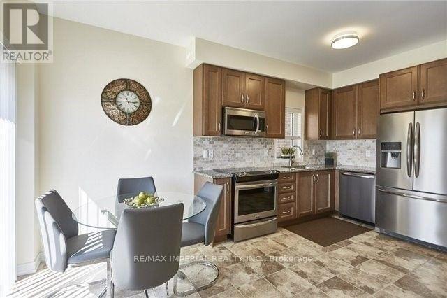 Building Photo - 33 Wimbledon Ct