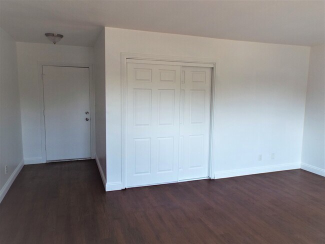 Studio - 7918 Painter Ave