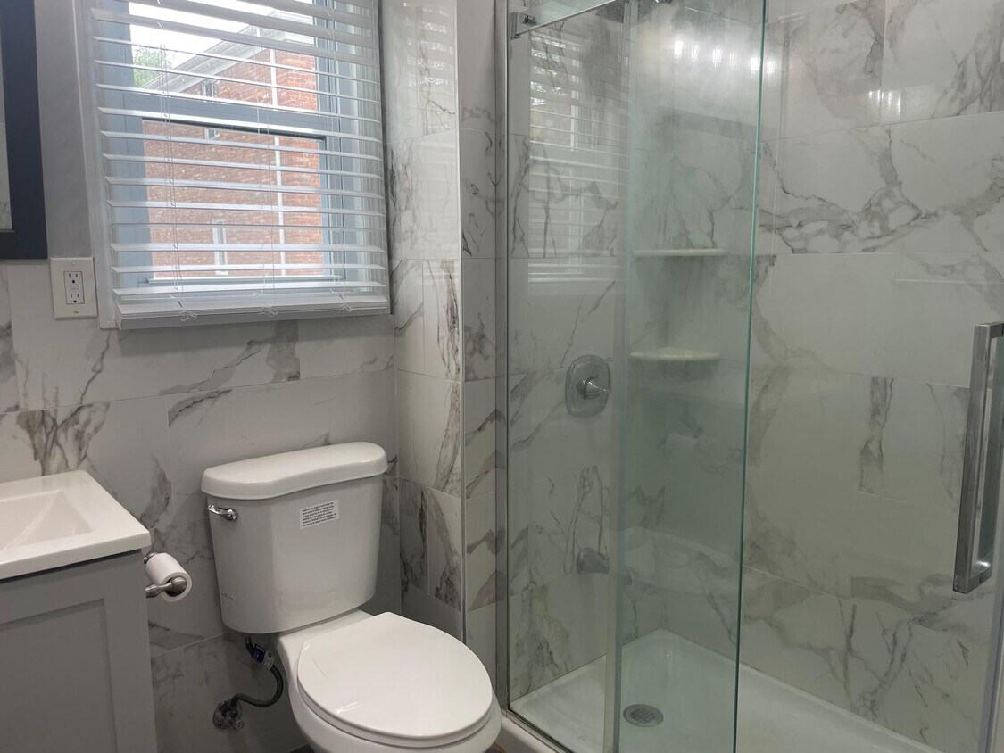 Foto principal - 180 Littleton Rd