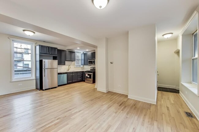 Building Photo - 1519 N Hudson Ave