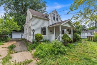 Building Photo - 1083 Eastlake Dr