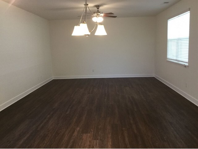 Foto del edificio - 5080 Trailwater Drive