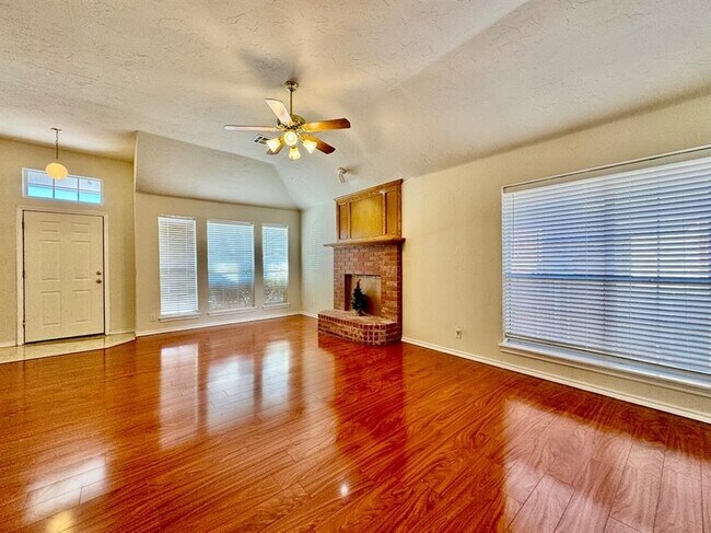 Foto del edificio - 12600 Meadows Dr
