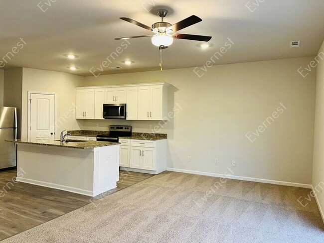 Building Photo - 308 Seidov Cobb Way