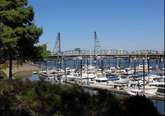 Foto del edificio - 1710 S Harbor Way