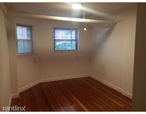 Building Photo - 3 br, 2 bath  - 3 Linnaean St Apt B