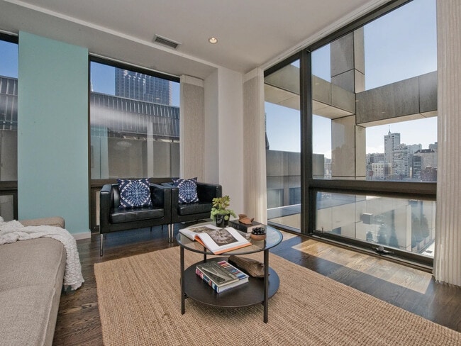 Foto del edificio - 611 Washington St