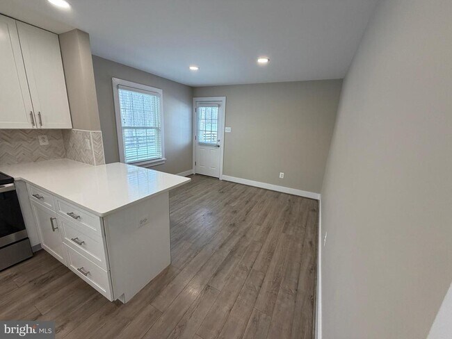 Foto del edificio - 6480 Vint Hill Rd