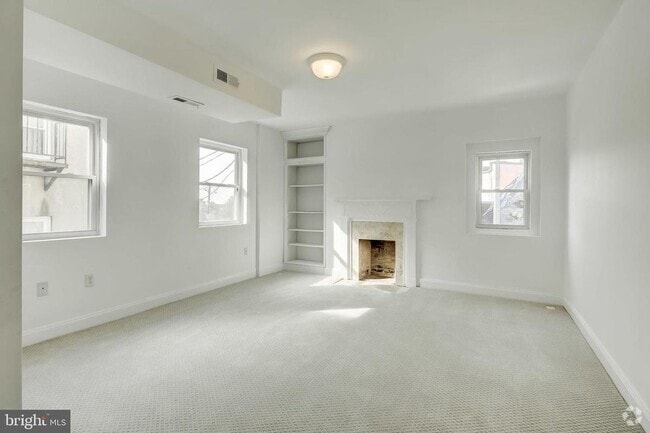 Building Photo - 832 N Eutaw St