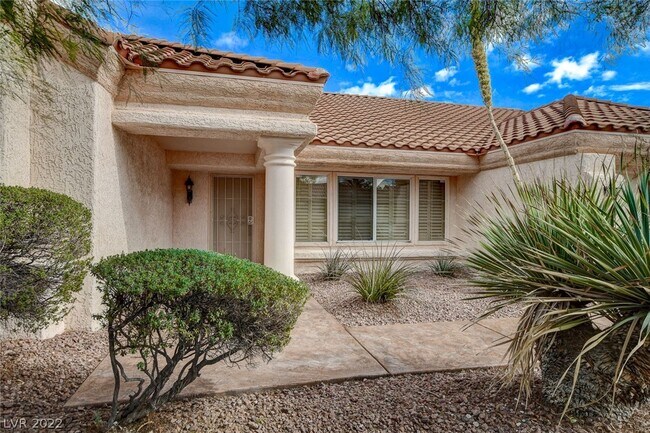 Building Photo - 2456 Palmridge Dr
