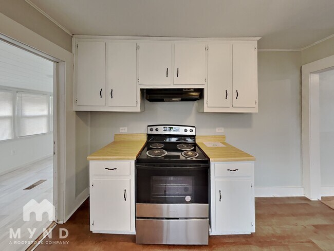 Foto del edificio - 536 Garst Dr