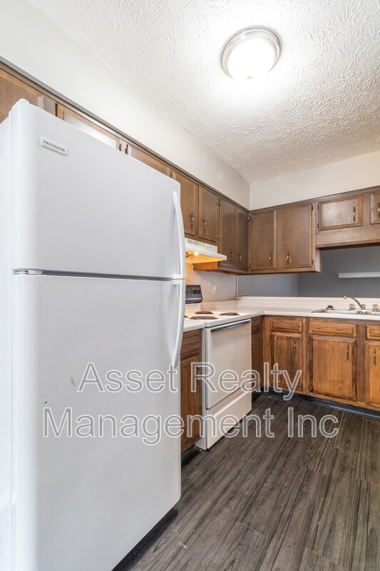 Foto del edificio - 9157 Cedarpark Ln NW