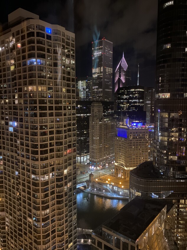 Primary Photo - 440 N Wabash Ave