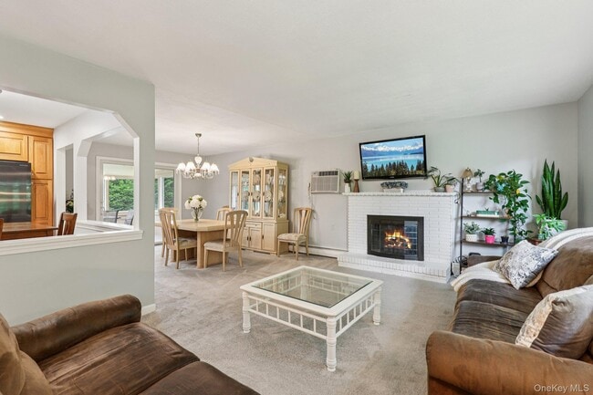 Foto del edificio - 118 Standish Dr