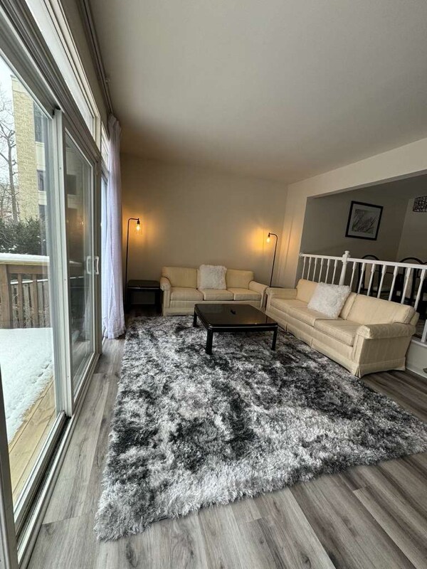 Foto del edificio - 10946 Rampart Way