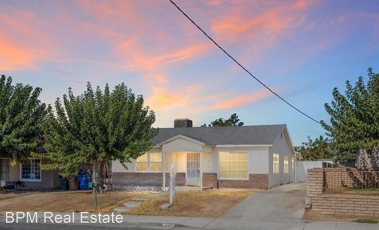 719 Shalimar Dr, Bakersfield, CA 93306 House Rental in Bakersfield