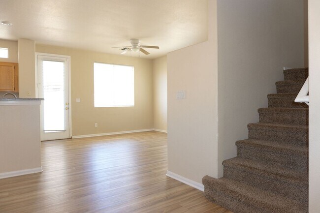 Building Photo - Gated Community - Freshly painted Interior & Exterior