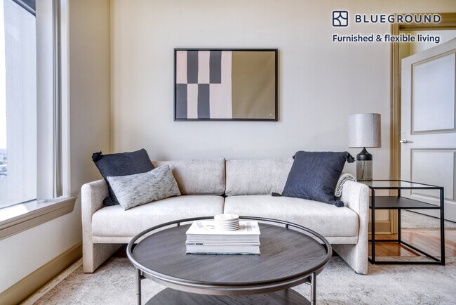 Foto del edificio - 4550 Cherry Creek S Dr