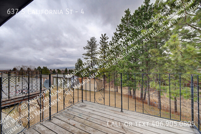 Building Photo - Great Views! Fully Furnished 2-bed, 1-bath...